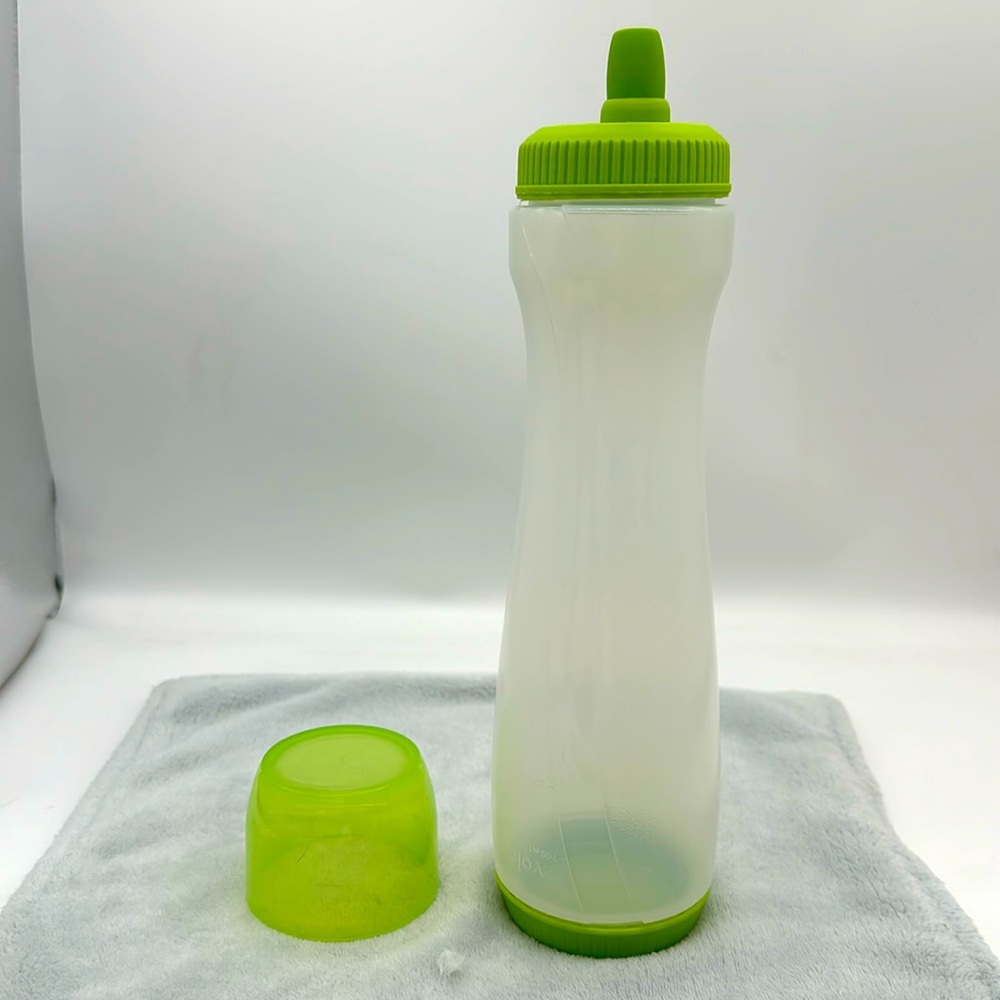 Tovolo Flow Pen with Removable Cap 3-Cup Capacity Dispenser Color-Lime Green